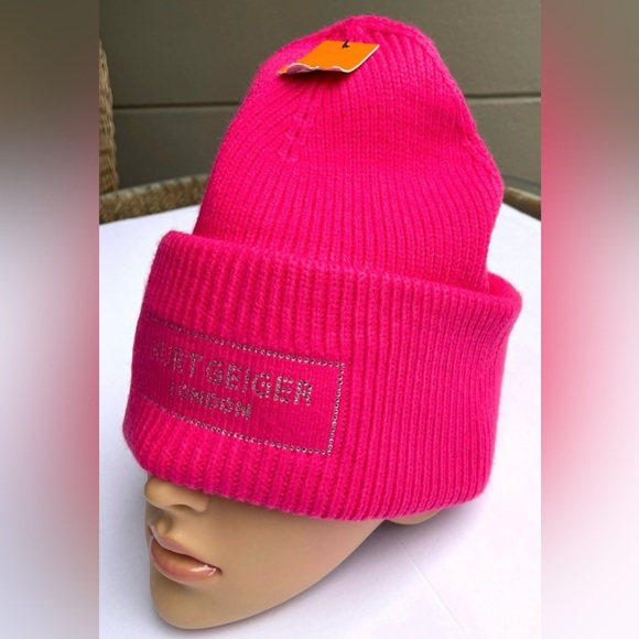Kurt Geiger Vibrant Pink Beanie. - Picture 13 of 15